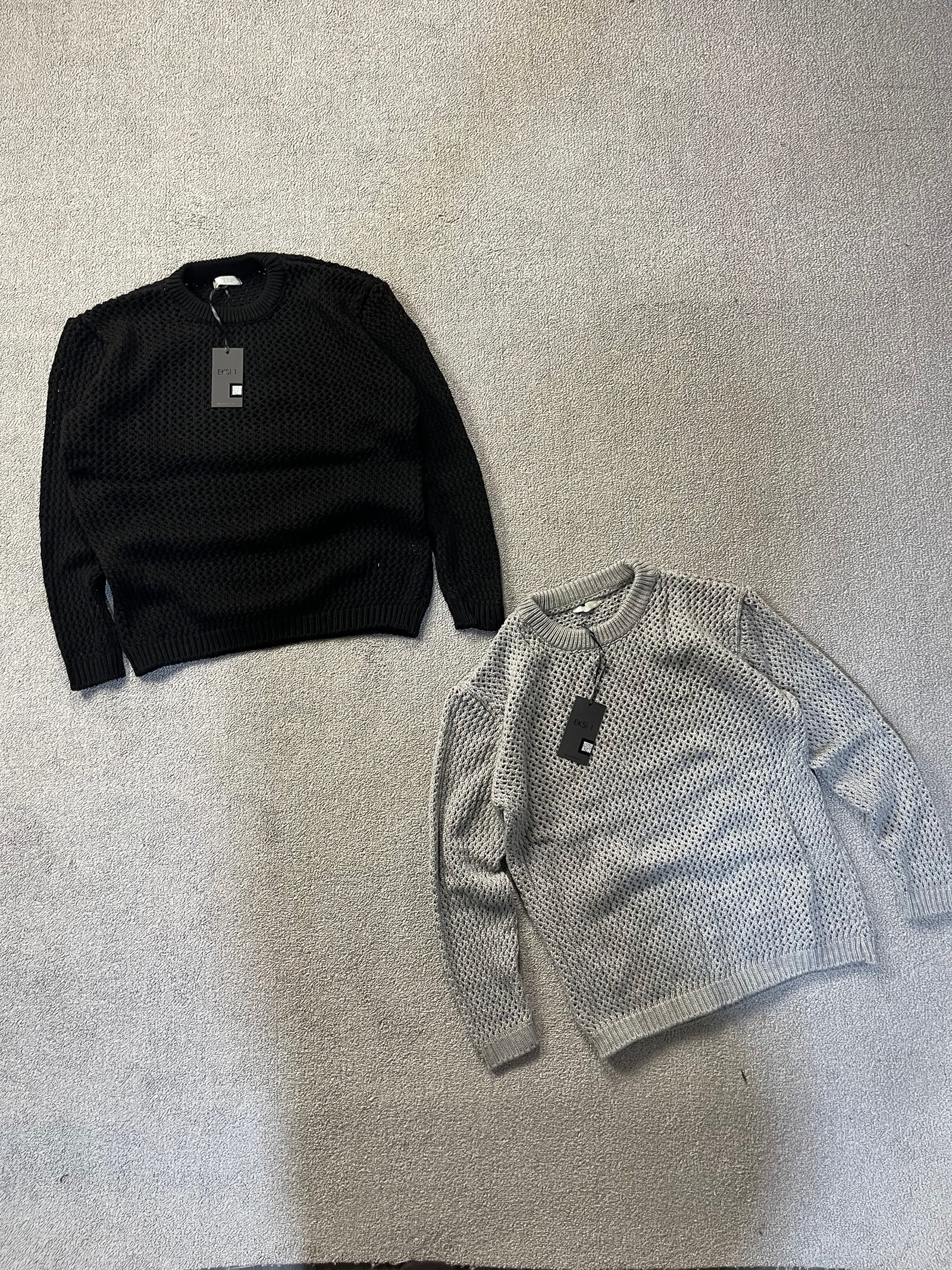 Open knit eksi  sweater crewneck